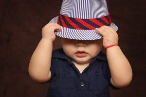 fotografia infantil con sombrero